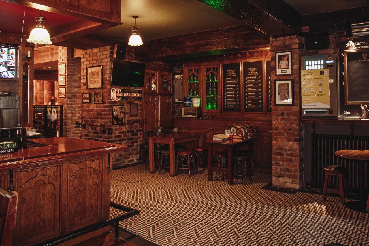 Muskerry Arms Bar And B&B Blarney Eksteriør bilde