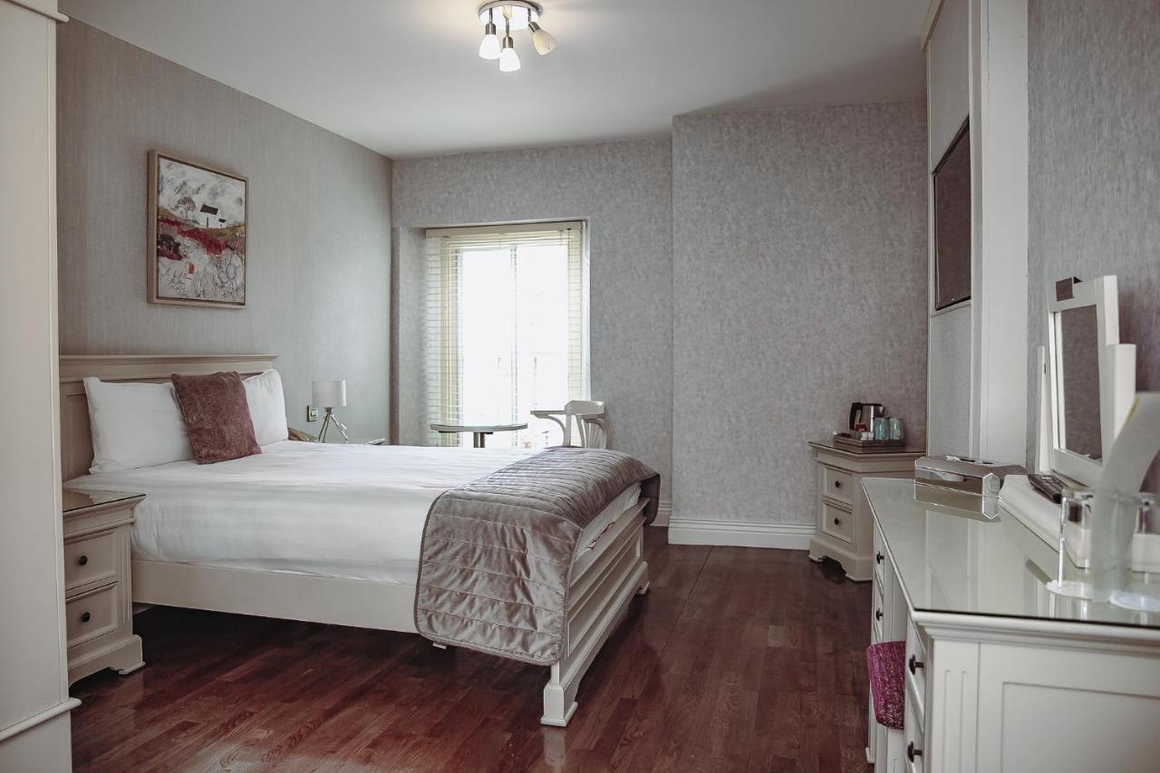 Muskerry Arms Bar And B&B Blarney Eksteriør bilde