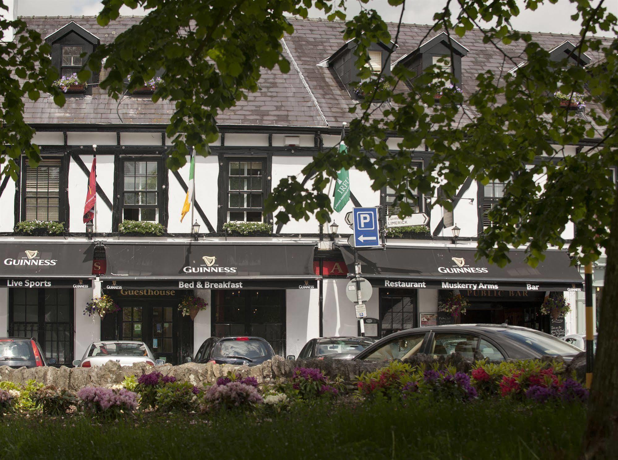 Muskerry Arms Bar And B&B Blarney Eksteriør bilde