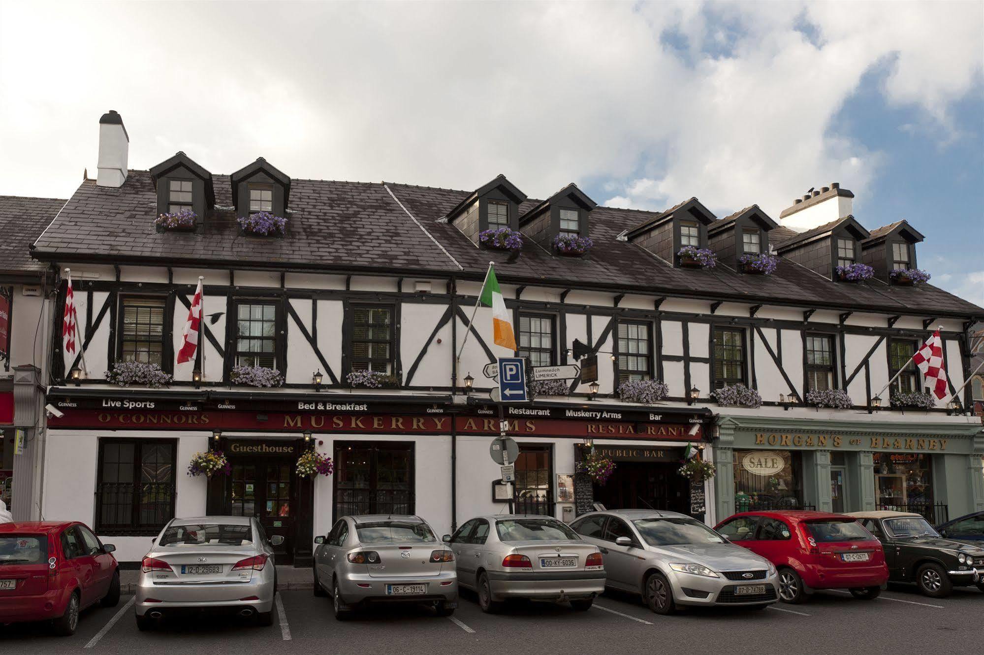 Muskerry Arms Bar And B&B Blarney Eksteriør bilde