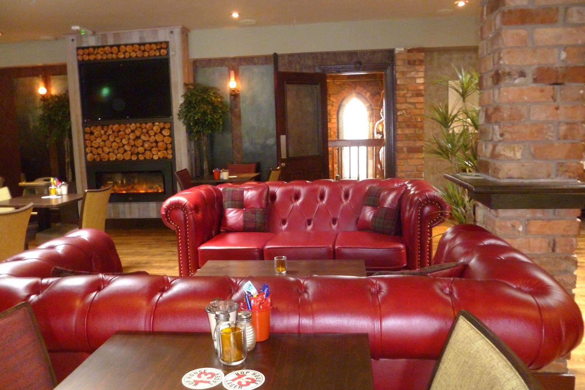 Muskerry Arms Bar And B&B Blarney Eksteriør bilde
