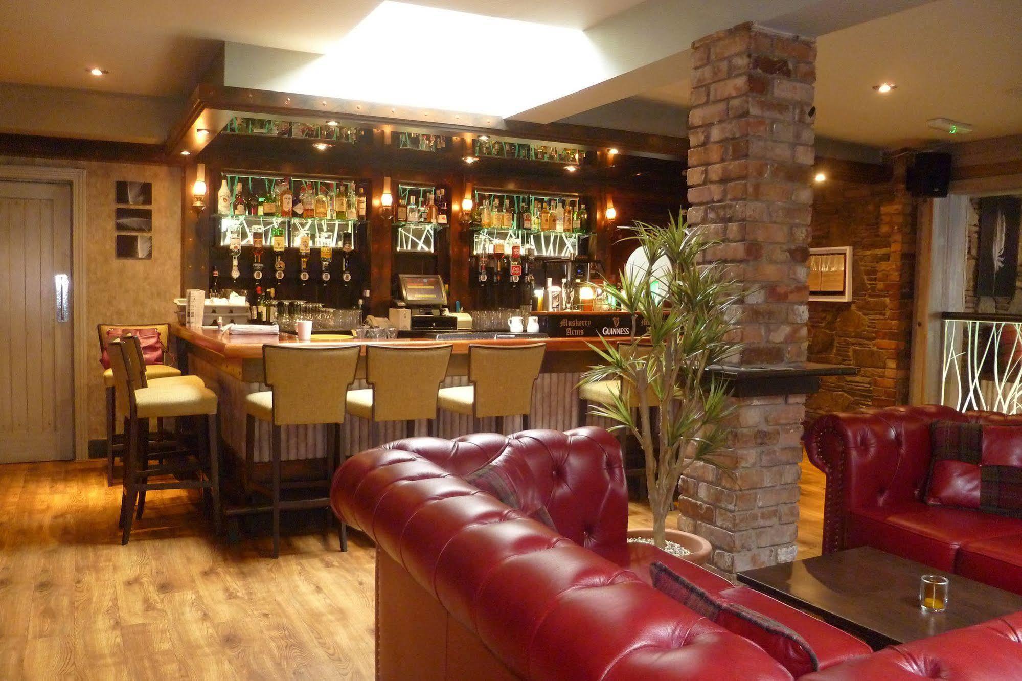 Muskerry Arms Bar And B&B Blarney Eksteriør bilde